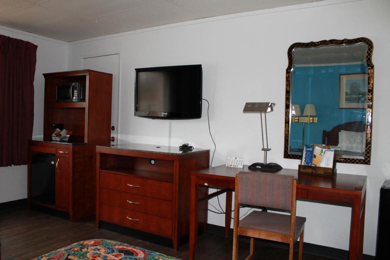 Wyatt Earp Hotel 3*